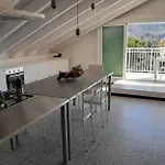 Penthouse By The Sea דירה *