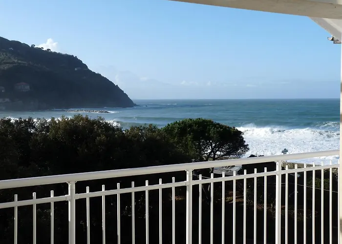 Penthouse By The Sea Apartmán Levanto