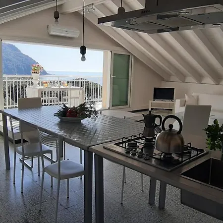 Apartment Penthouse By The Sea
