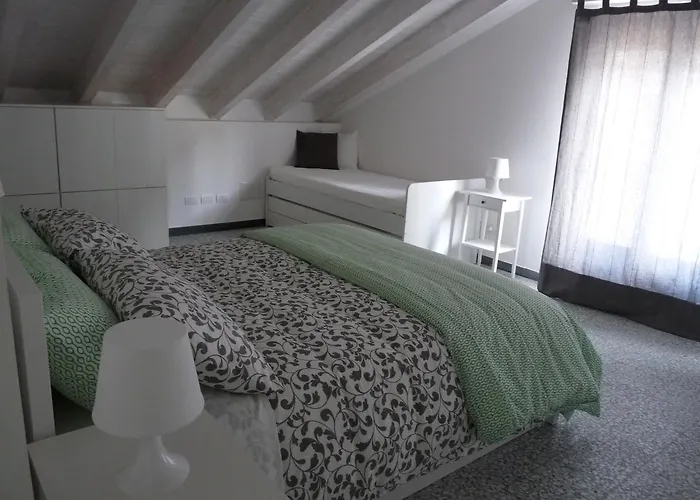 Penthouse By The Sea * 레반토