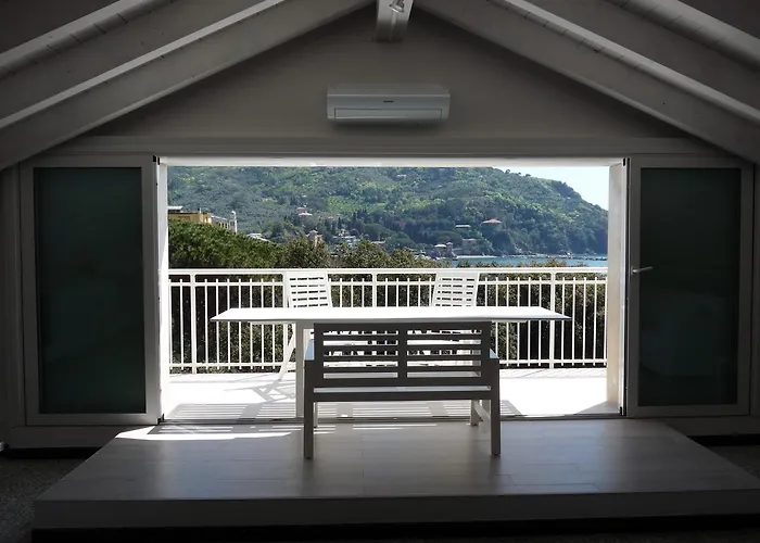Penthouse By The Sea 아파트 *